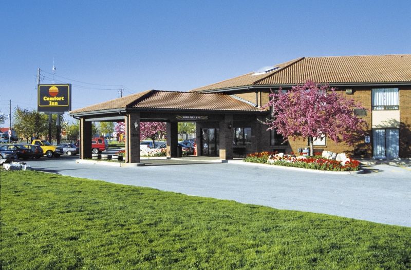 Comfort Inn Midland Exterior photo